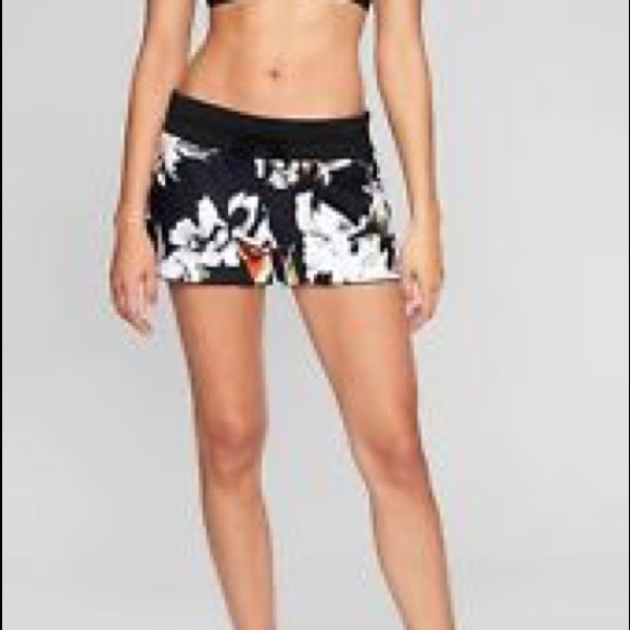 Athleta petal shorts Clearance